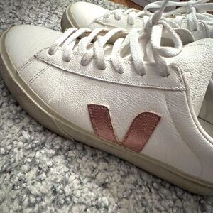 Veja Campo leather sneakers w/ pink metallic V